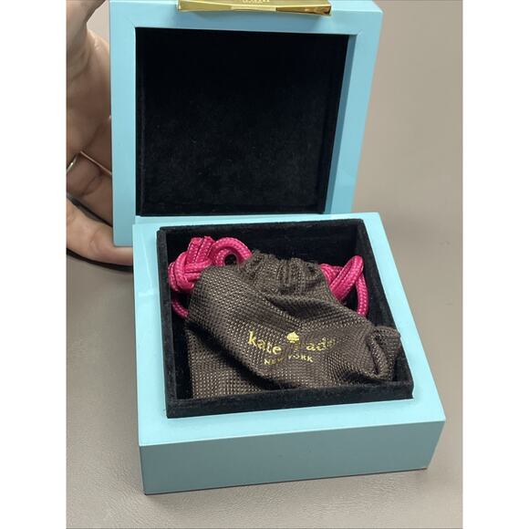 Kate Spade Sunset Blooms Gold Flower Pendant Necklace Black Stone NWT Authentic - Picture 9 of 11